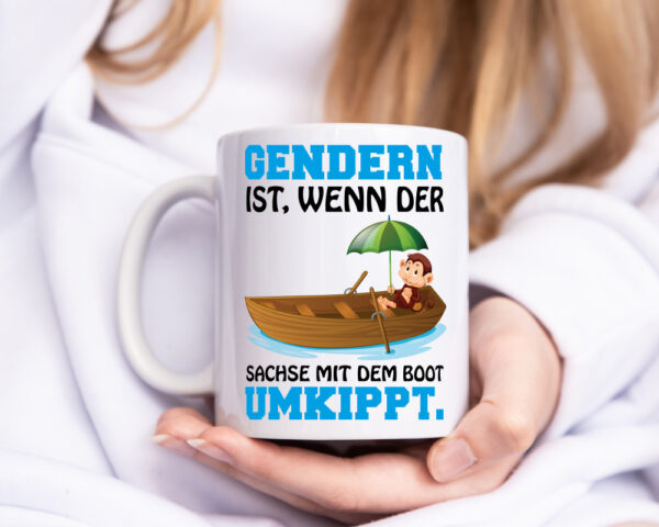 Der Sachse Kippt um - Tasse Weiss - Kaffeetasse / Geschenk / Familie