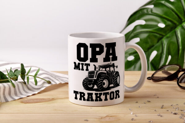 Opa mit Traktor | Opa | Traktor - Tasse Weiss - Kaffeetasse / Geschenk / Familie