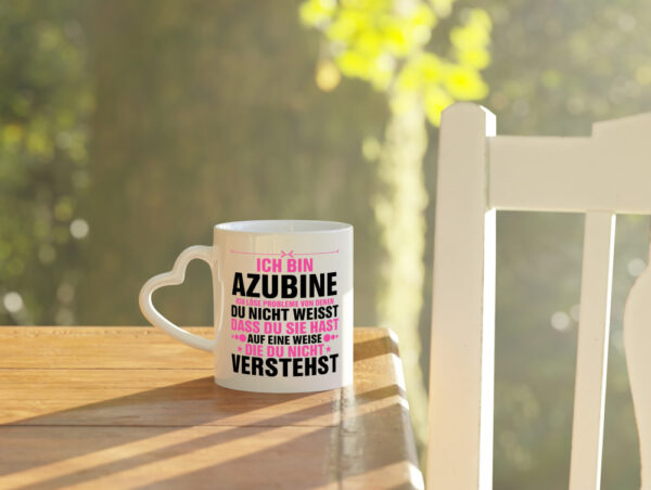 Löse Probleme: Azubine | Ausbildung | Lehre | Lehrling - Herzhenkel Tasse - Kaffeetasse / Geschenk / Familie