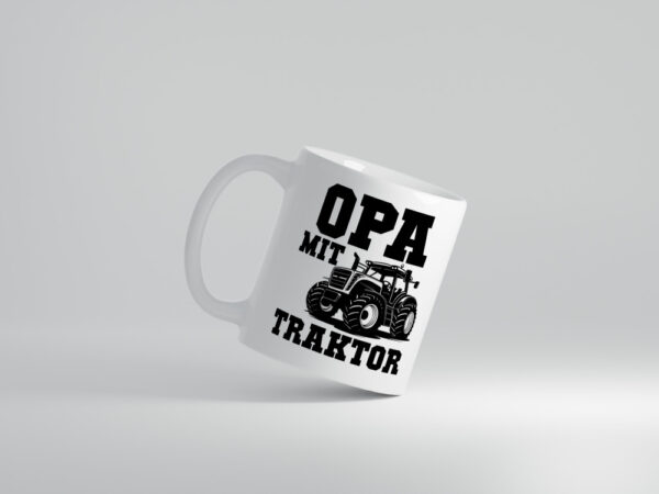 Opa mit Traktor | Opa | Traktor - Tasse Weiss - Kaffeetasse / Geschenk / Familie