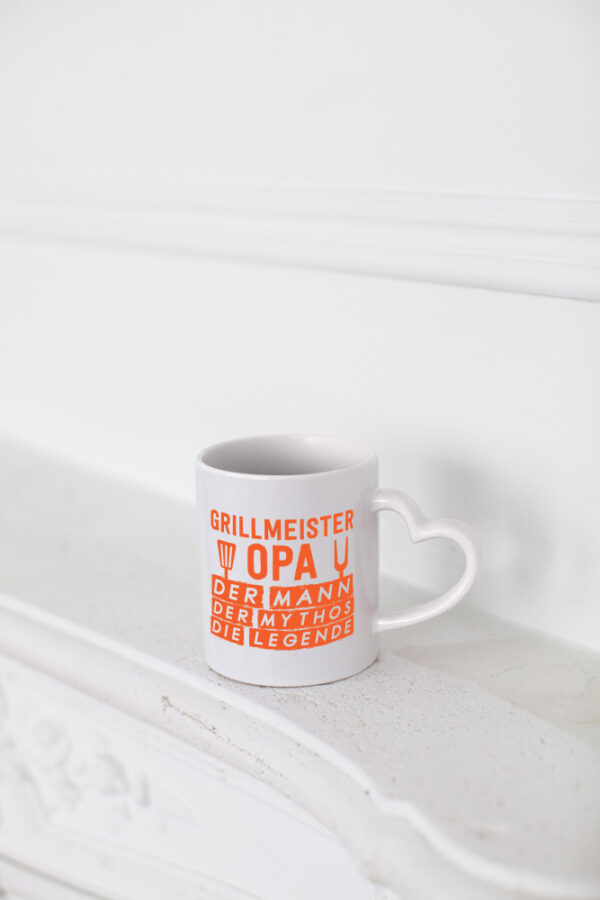 Grillmeister, Opa, Mann, Mythos, Legende | Grillbesteck - Herzhenkel Tasse - Kaffeetasse / Geschenk / Familie