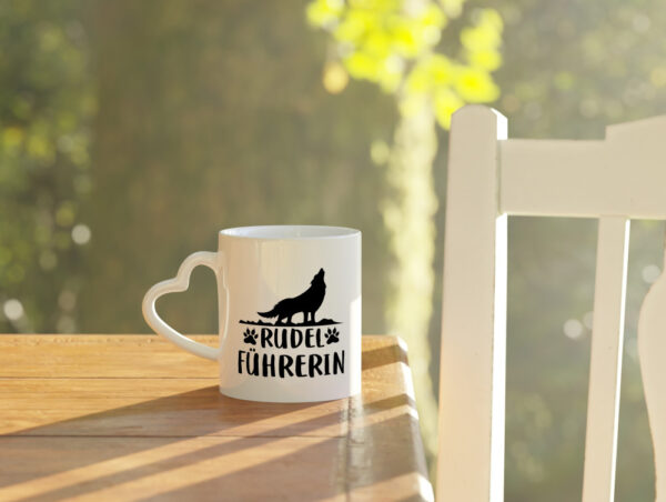 Rudelführerin | Frauen Tasse | Hundebesitzerin | Hund - Herzhenkel Tasse - Kaffeetasse / Geschenk / Familie