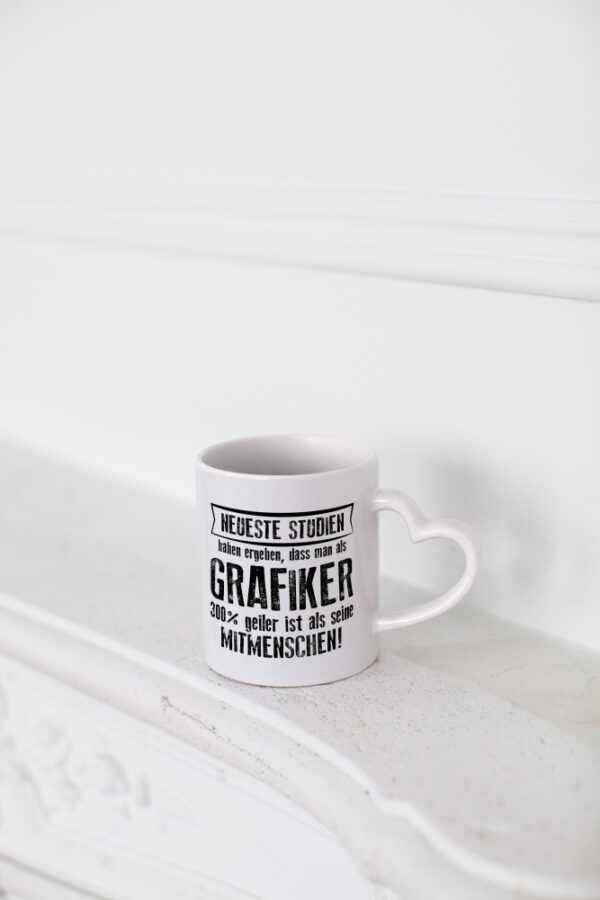 Neuste Studien: Grafiker | Grafik Design | Grafikdesign - Herzhenkel Tasse - Kaffeetasse / Geschenk / Familie