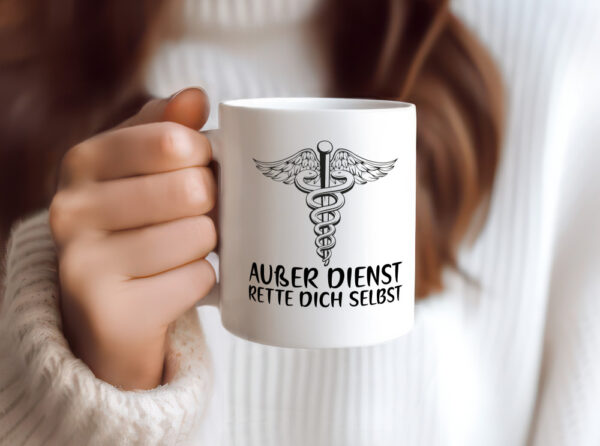 Außer Dienst | Sanitäter | Rettung | Rettungsdienst | Puls - Tasse Weiss - Kaffeetasse / Geschenk / Familie