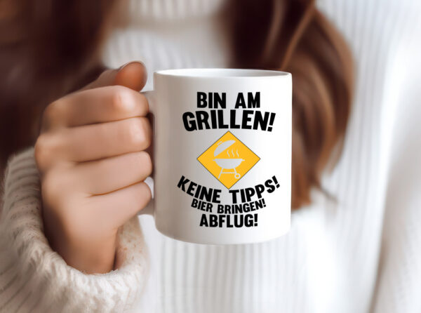 Bin am Grillen | Bier bringen und Abflug | Grillmeister - Tasse Weiss - Kaffeetasse / Geschenk / Familie