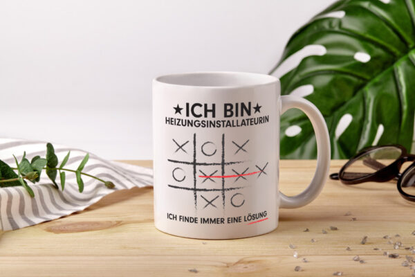 Löse Probleme: Heizungsinstallateurin | Heizung - Tasse Weiss - Kaffeetasse / Geschenk / Familie