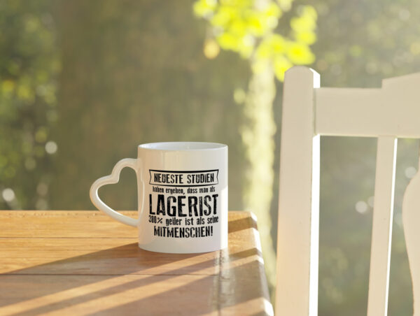 Neuste Studien: Lagerist | Lageristen | Lager Arbeiter - Herzhenkel Tasse - Kaffeetasse / Geschenk / Familie