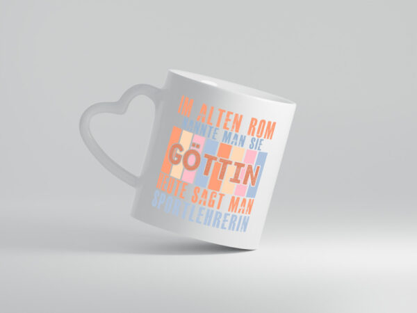 Heute sagt man: Sportlehrerin | Lehrer | Sport - Herzhenkel Tasse - Kaffeetasse / Geschenk / Familie
