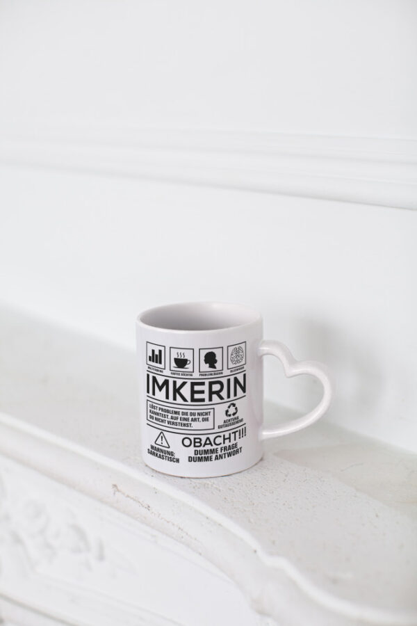 Achtung Probleme Imkerin | Imkerei - Herzhenkel Tasse - Kaffeetasse / Geschenk / Familie