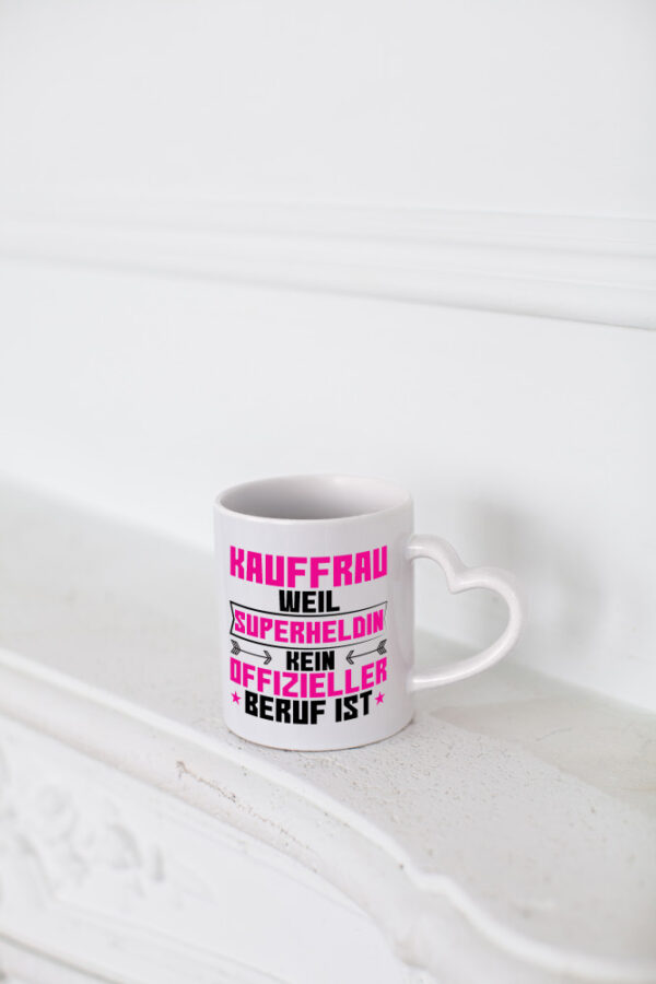 Superheldin Kauffrau | Kauffrauen - Herzhenkel Tasse - Kaffeetasse / Geschenk / Familie