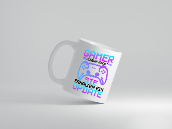 Gamer Altern nicht sie Updaten | Zocker - Tasse Weiss - Kaffeetasse / Geschenk / Familie