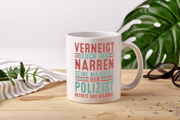 Verneigt euch: Polizist | Polizei - Tasse Weiss - Kaffeetasse / Geschenk / Familie