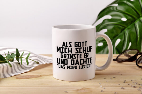 Das wird lustig | Erschaffung | Kollege | Chef | Freunde - Tasse Weiss - Kaffeetasse / Geschenk / Familie
