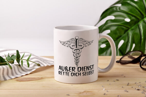 Außer Dienst | Sanitäter | Rettung | Rettungsdienst | Puls - Tasse Weiss - Kaffeetasse / Geschenk / Familie