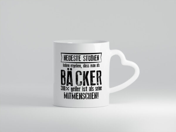Neuste Studien: Bäcker | Bäckerei | Backen | Konditor - Herzhenkel Tasse - Kaffeetasse / Geschenk / Familie