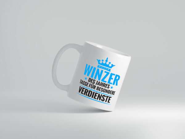 Besonderer Verdienst: Winzer | Weinbauer | Wein - Tasse Weiss - Kaffeetasse / Geschenk / Familie