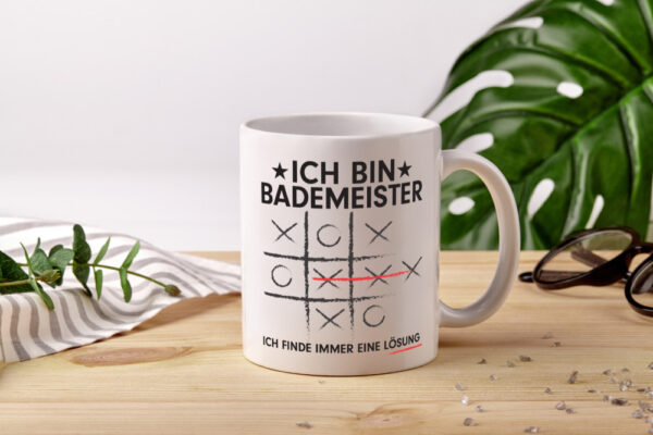 Lösung Finden: Bademeister | Rettungsschwimmer - Tasse Weiss - Kaffeetasse / Geschenk / Familie