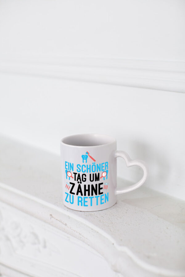 Zähne retten | Zahnarzt | Praxis | lustiger Spruch | Kollege - Herzhenkel Tasse - Kaffeetasse / Geschenk / Familie