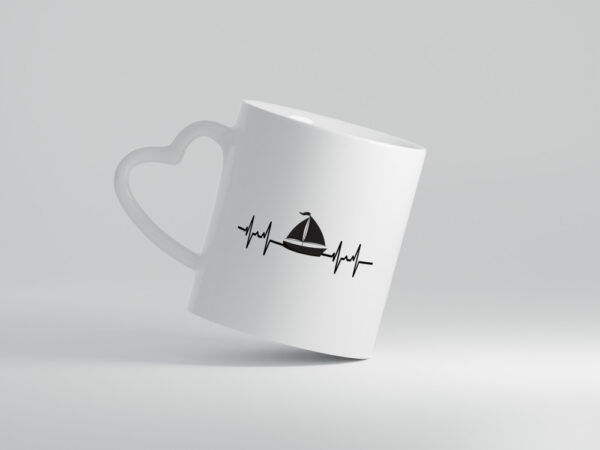 Segelboot Herzschlag | Motiv Segler | segeln | Boot - Herzhenkel Tasse - Kaffeetasse / Geschenk / Familie