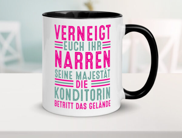 Verneigt euch: Konditorin | Konditorei Farbige Tasse - Kaffeetasse / Geschenk / Familie