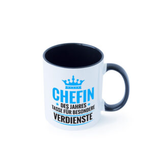 Besonderer Verdienst: Chefin | Führungskraft | Vorgesetzte Farbige Tasse - Kaffeetasse / Geschenk / Familie