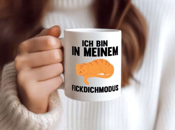 Ich bin in meinem Modus | Faule Katze | Chillen - Tasse Weiss - Kaffeetasse / Geschenk / Familie