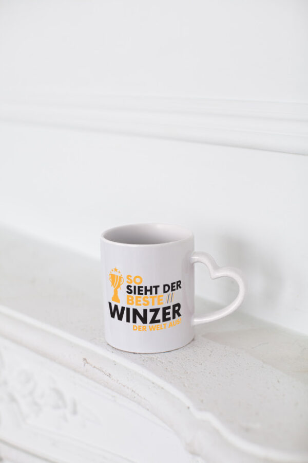 Der Weltbeste Winzer | Weinbauer | Wein - Herzhenkel Tasse - Kaffeetasse / Geschenk / Familie