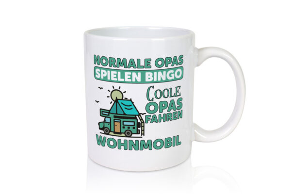 Opas spielen Bingo, coole fahren Wohnmobil | Vögel - Tasse Weiss - Kaffeetasse / Geschenk / Familie