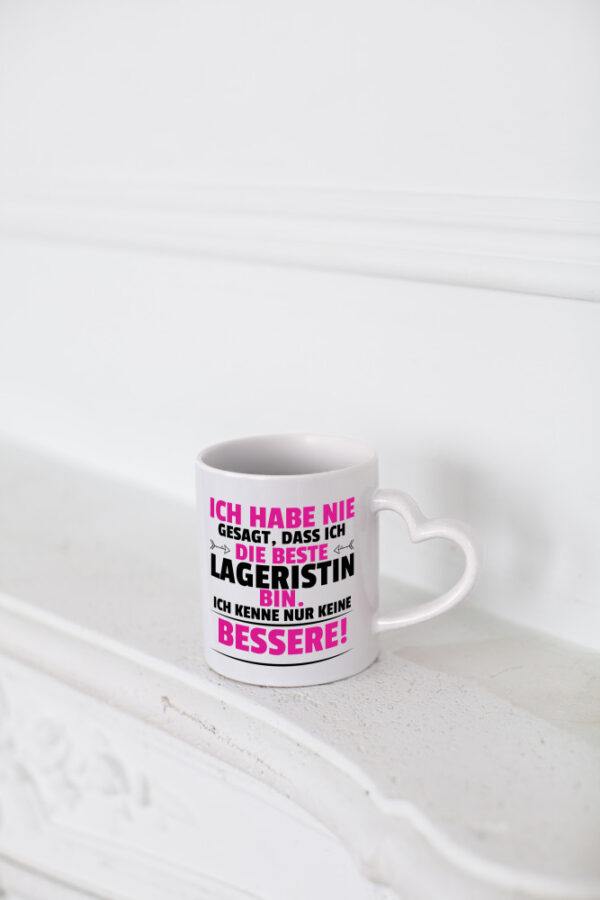 Die Beste Lageristin | Beruf | Lager Arbeiterin - Herzhenkel Tasse - Kaffeetasse / Geschenk / Familie