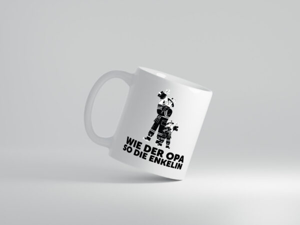 Wie der Opa, so die Enkelin | Opa | Enkelin | Uniform - Tasse Weiss - Kaffeetasse / Geschenk / Familie