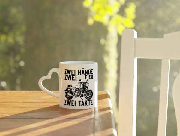 Zwei Hände | Zweitaktmotor | Motorrad | Moped | Biker - Herzhenkel Tasse - Kaffeetasse / Geschenk / Familie