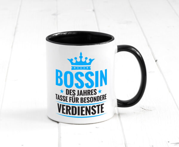 Besonderer Verdienst: Bossin | Führungskraft | Vorgesetzte Farbige Tasse - Kaffeetasse / Geschenk / Familie