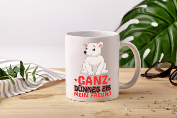 Ganz dünnes Eis | Spruch Tasse | lustiger Eisbär - Tasse Weiss - Kaffeetasse / Geschenk / Familie