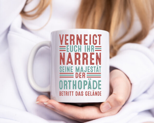 Verneigt euch: Orthopäde | Orthopädie - Tasse Weiss - Kaffeetasse / Geschenk / Familie