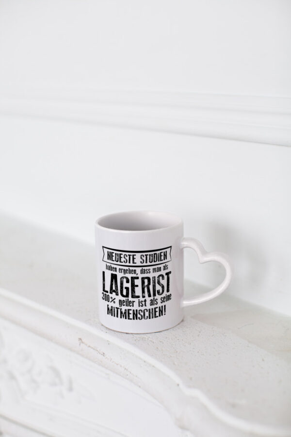 Neuste Studien: Lagerist | Lageristen | Lager Arbeiter - Herzhenkel Tasse - Kaffeetasse / Geschenk / Familie