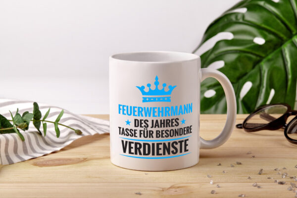 Besonderer Verdienst: Feuerwehrmann | Feuerwehr - Tasse Weiss - Kaffeetasse / Geschenk / Familie