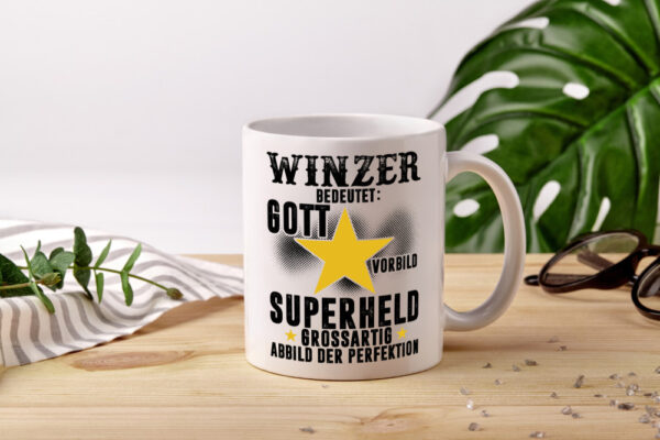 Bedeutung von Winzer | Weinbauer | Wein - Tasse Weiss - Kaffeetasse / Geschenk / Familie