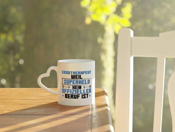 Superheld Ergotherapeut | Ergotherapie - Herzhenkel Tasse - Kaffeetasse / Geschenk / Familie