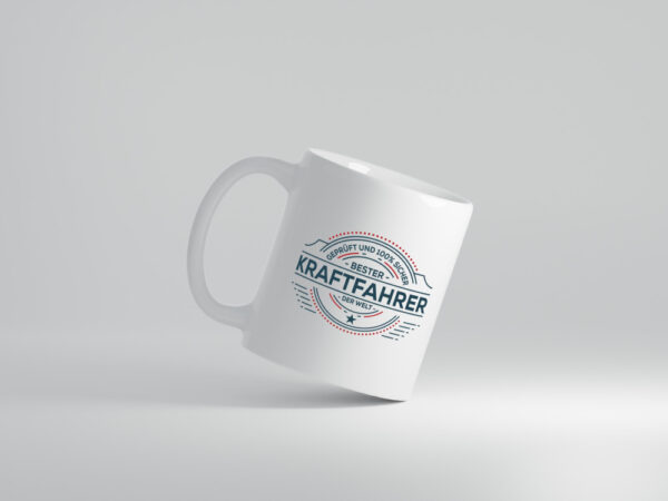 Geprüft und sicher: Kraftfahrer | Lastwagen | LKW Fahrer - Tasse Weiss - Kaffeetasse / Geschenk / Familie