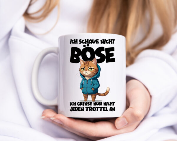 Ich schaue nicht böse | Böse Katze | Katzenliebhaber - Tasse Weiss - Kaffeetasse / Geschenk / Familie