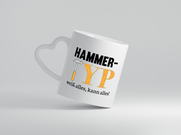 Hammer Typ | Kann alles | weiß alles | Papa ist der beste - Herzhenkel Tasse - Kaffeetasse / Geschenk / Familie