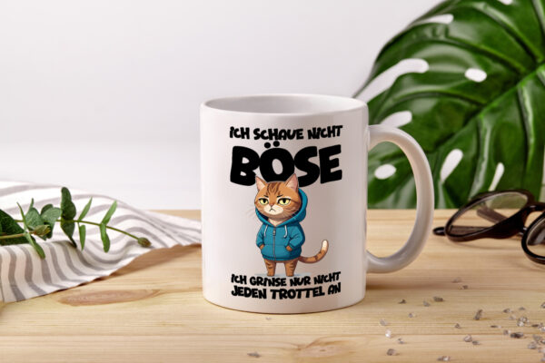 Ich schaue nicht böse | Böse Katze | Katzenliebhaber - Tasse Weiss - Kaffeetasse / Geschenk / Familie