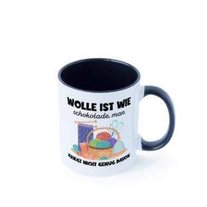 Wolle ist wie Schokolade | Häkeln | Wolle Farbige Tasse - Kaffeetasse / Geschenk / Familie