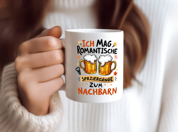 Spaziergang zum Nachbarn | Biertrinker | Lieblingsnachbar - Tasse Weiss - Kaffeetasse / Geschenk / Familie