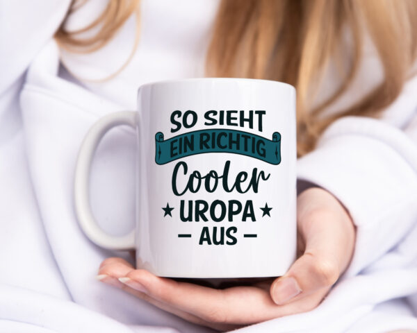 Cooler Uropa | Urkunde | Sterne - Tasse Weiss - Kaffeetasse / Geschenk / Familie