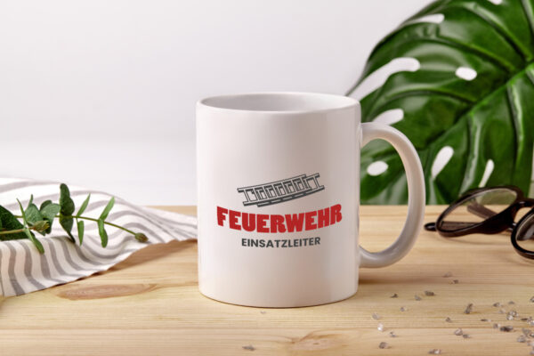 Feuerwehr Einsatzleiter | Feuerwehrmann | Feuerwehrfahrzeug - Tasse Weiss - Kaffeetasse / Geschenk / Familie