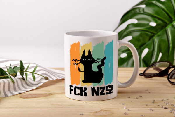 FCK NZS! | Katze - Tasse Weiss - Kaffeetasse / Geschenk / Familie