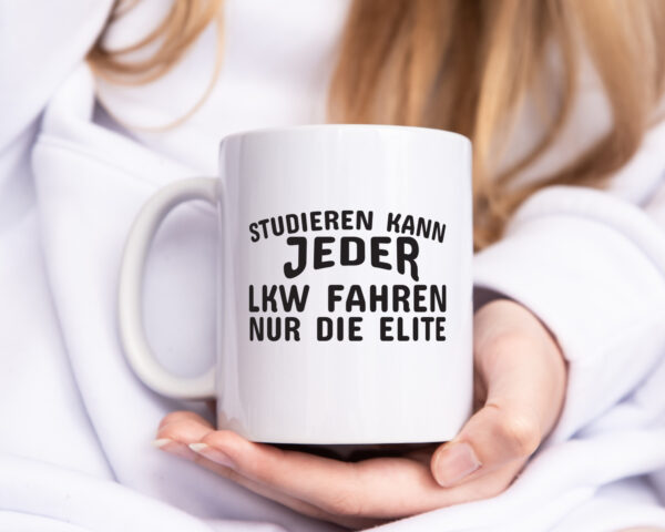 LKW Fahrer Tasse | Trucker Spruch | Lastwagen Humor - Tasse Weiss - Kaffeetasse / Geschenk / Familie