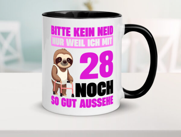 28. Geburtstag | Bitte kein neid | Faultier | 28 Jahre Farbige Tasse - Kaffeetasse / Geschenk / Familie