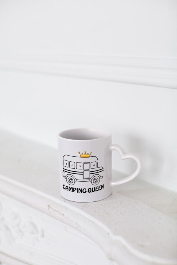 Camping Queen - Herzhenkel Tasse - Kaffeetasse / Geschenk / Familie